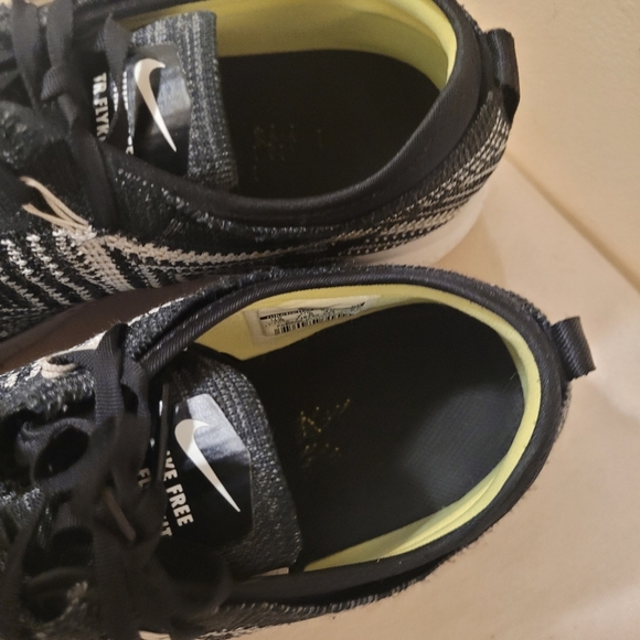 Nike Free TR Flyknit Black Gray & White Size US 10 UK 7.5 EUR42 Women's Sneaker - Picture 10 of 15